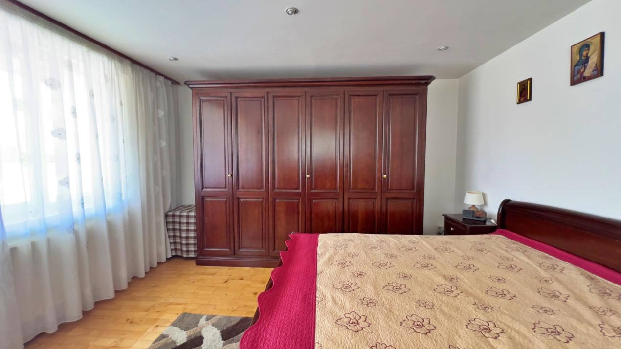 Casă 6 camere D+P+M-217 mp utili, 515 mp curte, Zona  Cartier Kogalniceanu 