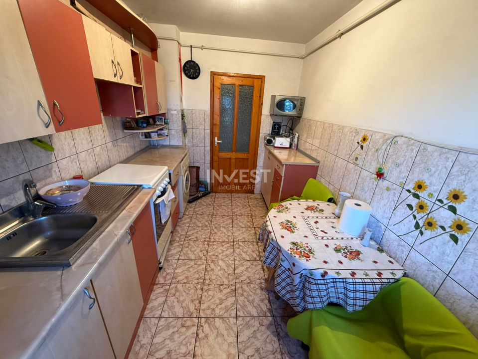 Apartament 3 camere decomandat-72mp-etaj intermediar-Bld Socola - 9