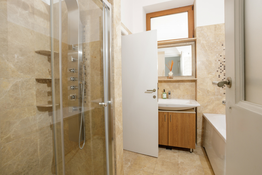 Apartament 4 camere de închiriat – 140 mp utili, Etaj 1 – Zona Capitale — imaginea 6