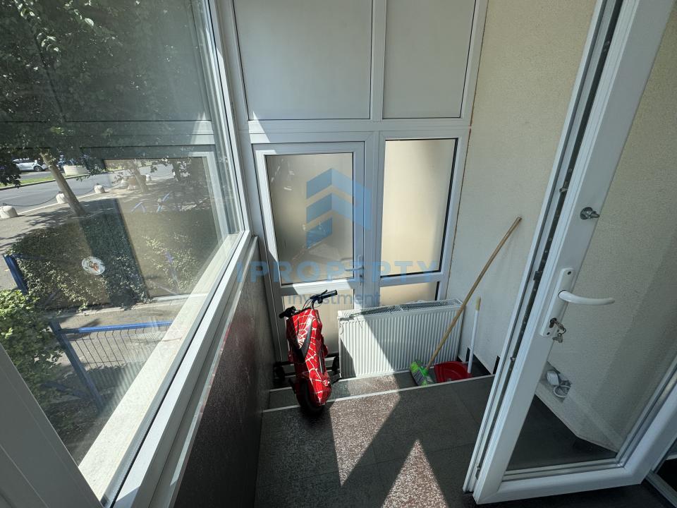 Spatiu Comercial Stradal In Berceni Vad intens Vitrina 10 m - fotografie proprietate 8