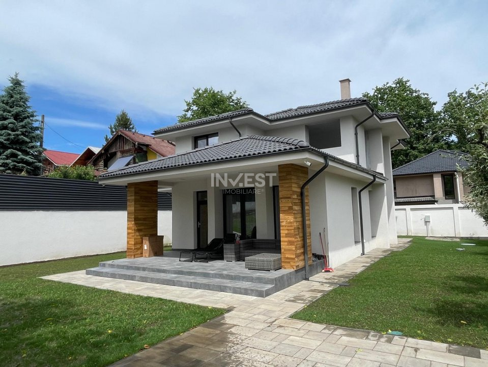 *Vilă Bucium-Vișan* - 650mp teren - *toate utilitățile* - 11