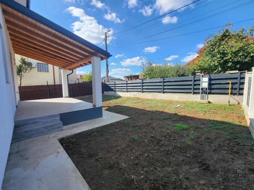 CASA DE VANZARE, 4 CAMERE 2 BAI SI MAGAZIE , VALEA ADANCA- 5 DRUMURI - 6