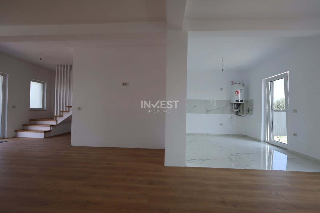Casa CU GARAJ 4C Valea Lupului-Iași COMISION 0% - 12