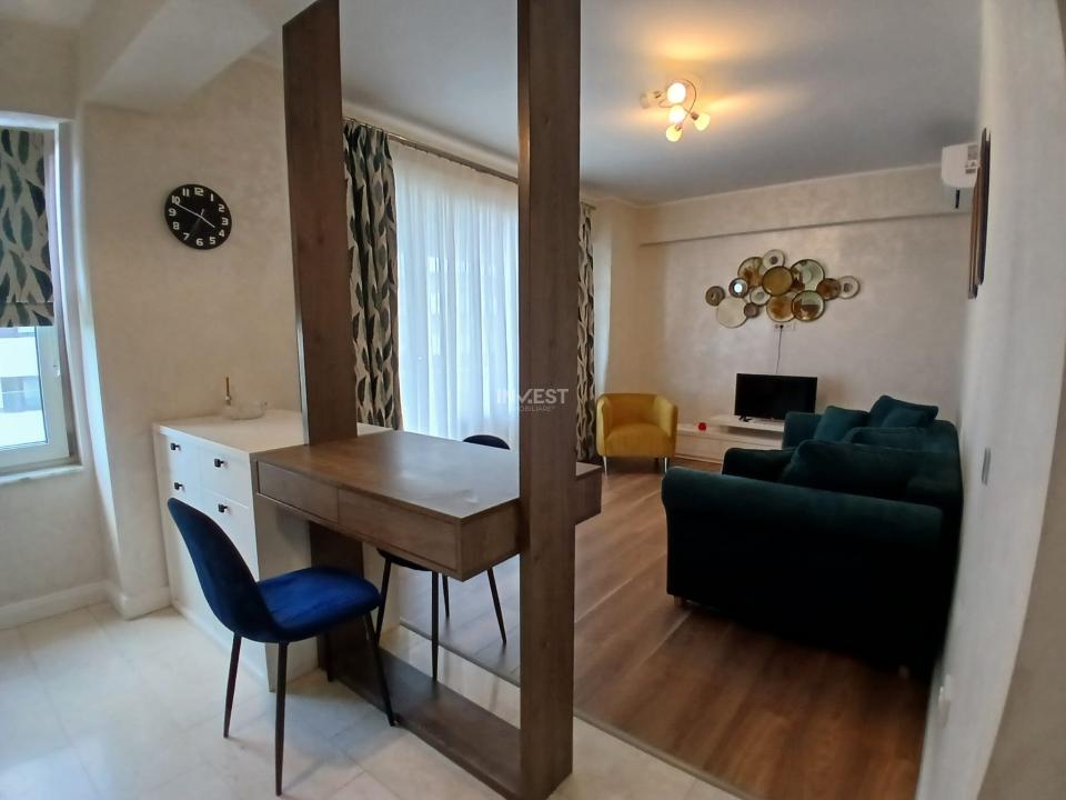 Apartament spațios cu 2 camere și 2 balcoane de închiriat în Copou - 1