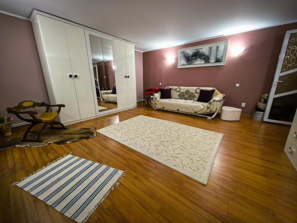 Comision 0%, Casa cu etaj si mansarda, 7.200 mp teren, comuna Probota