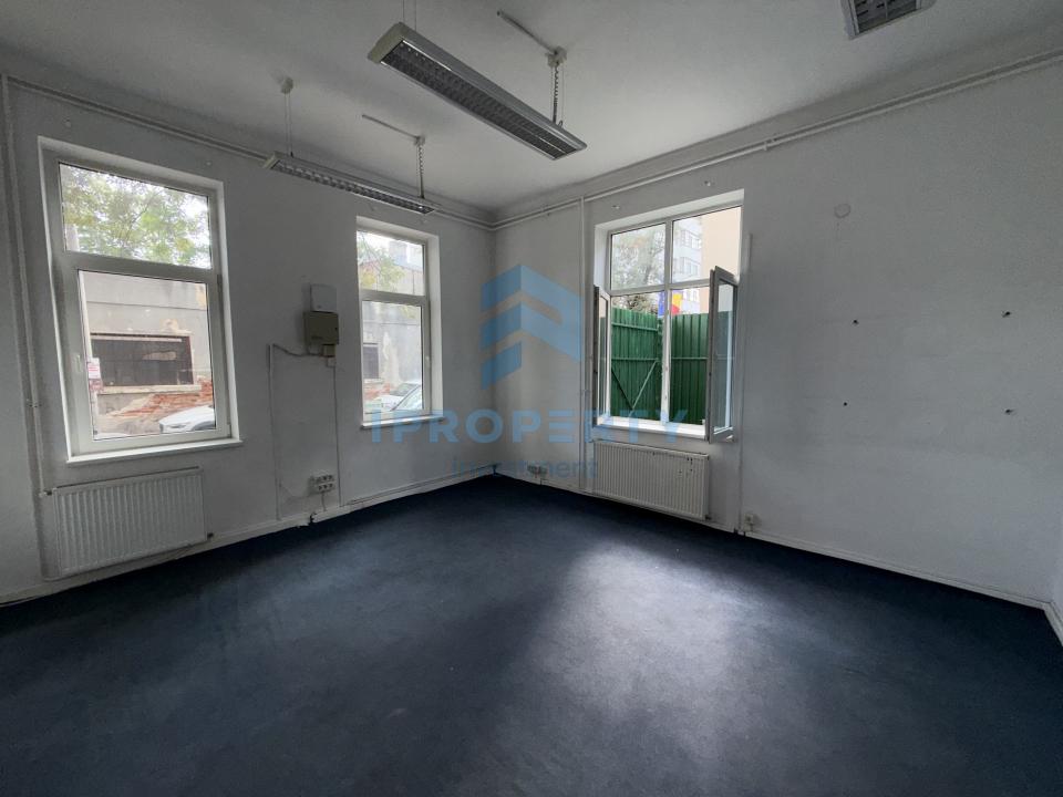 Vânzare ansamblu 2 Case 10 camere în Timpuri Noi cu curte privata - fotografie proprietate 13