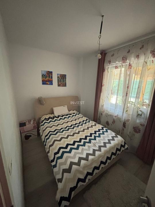 Apartament 3 camere , semidecomandat, loc de parcare si curte de 89 mp - 6