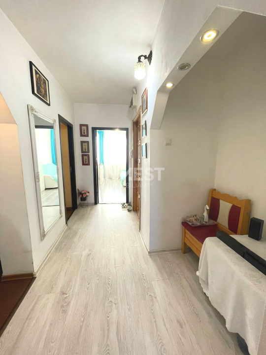 Apartament de vanzare cu 3 camere, decomandat, zona Piata Nicolina, Iasi - 3