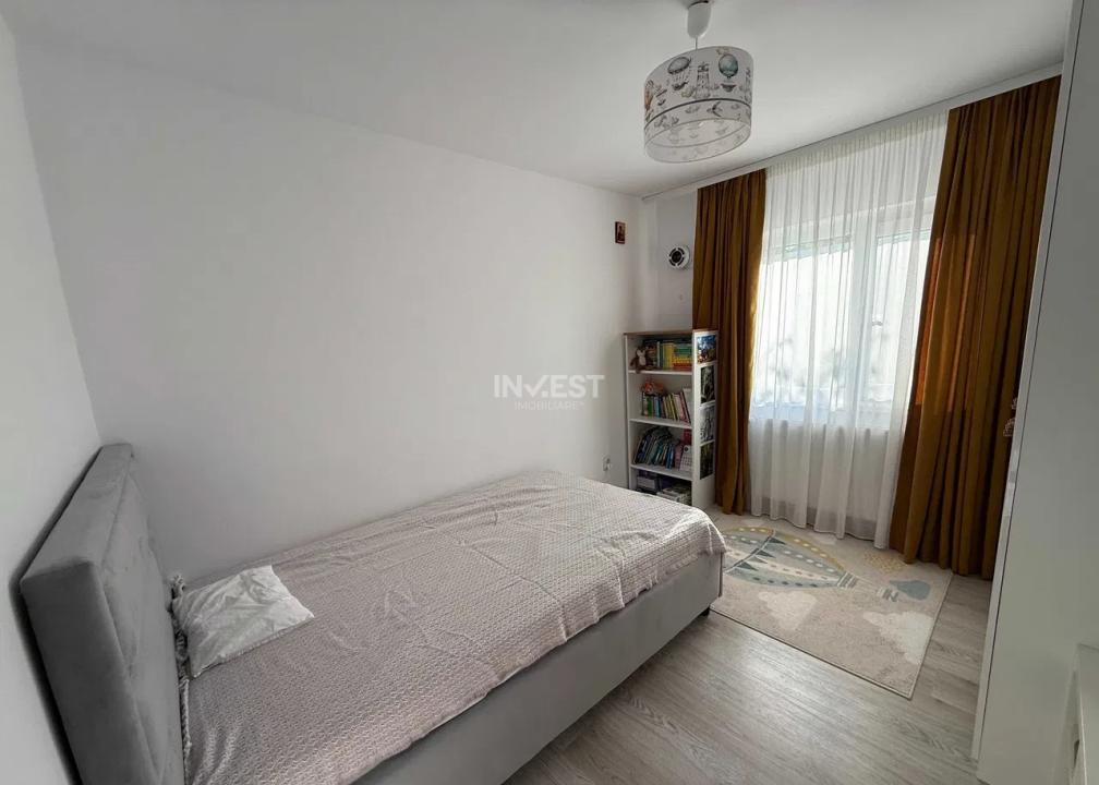 Apartament cu 3 camere decomandat, zona Nicolina (str. Orientului) - 4