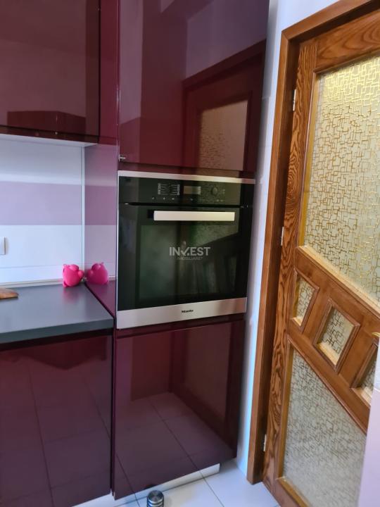 Apartament 3 camere decomandat-80 mp-Podu Ros-bloc 1994 - 9