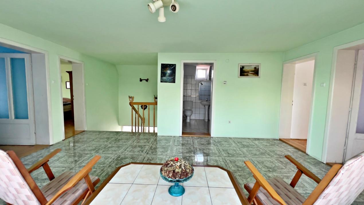 Casă 6 camere D+P+M-217 mp utili, 515 mp curte, Zona  Cartier Kogalniceanu 