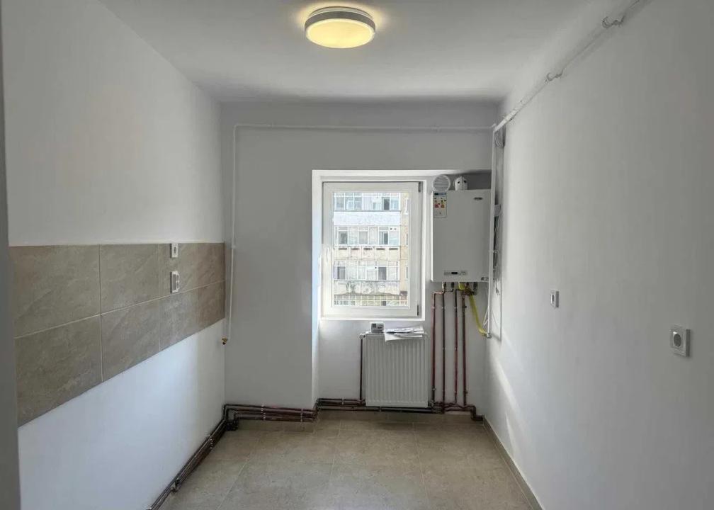 Apartament 2 camere, decomandat, etaj intermediar, statia Bicaz - 1
