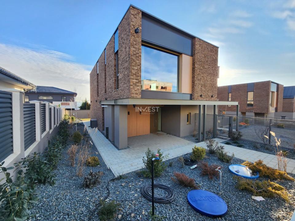 Vilă High-End în Miroslava – Stil, Lumină și Arhitectură Modernă - 1