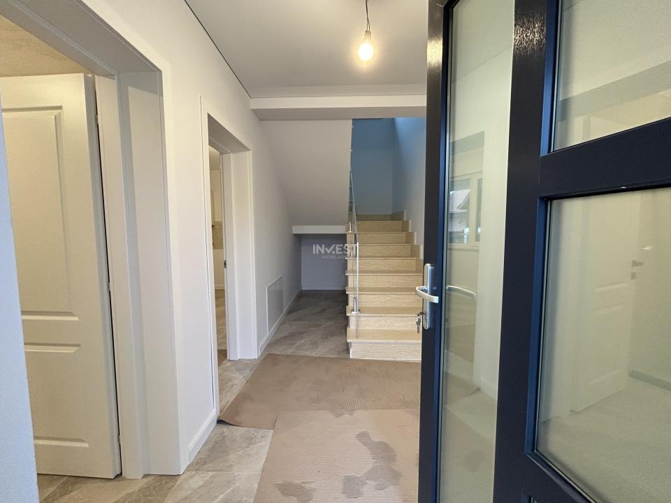 Casă individuală P+1E, 4 camere, 3 băi, dormitor matrimonial cu baie proprie - 6