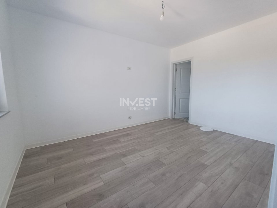 CASA INDIVIDUALA - 3 CAMERE - 2 BAI - 350 MP TEREN - langa Scoala Vorovesti - 5
