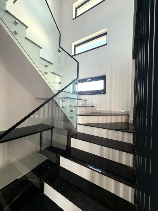 Vilă de vânzare cu design deosebit în cartierul Bucium - 15