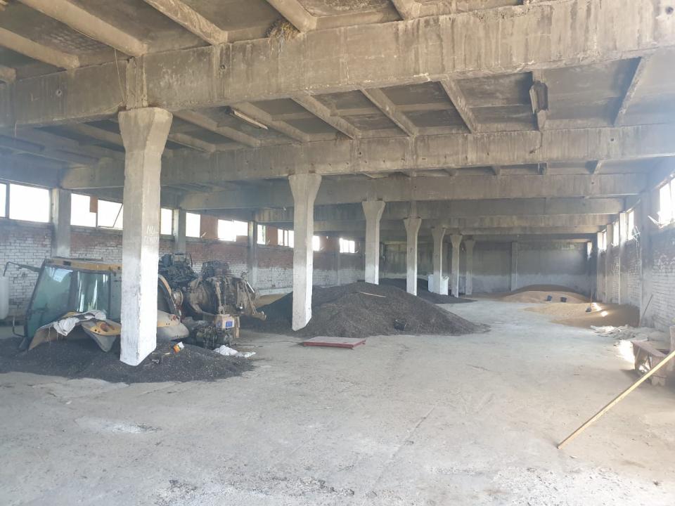 Buzau - Vernesti / Spatiu Industrial + Hale / Toate Utilitatile