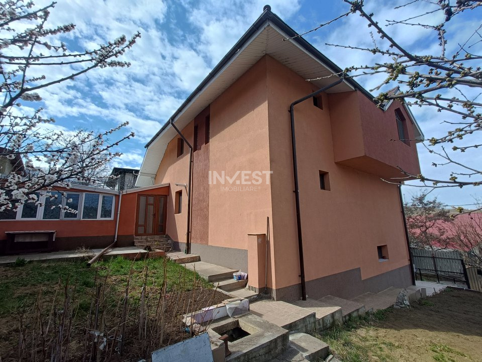 Casa S+P+1E, 185mp Utili, 5 camere, la strada principala -  TOMESTI