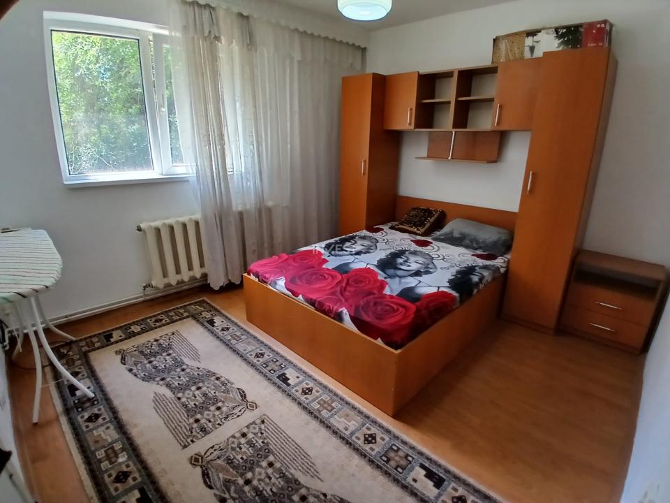 Apartament 2 camere decomandat de inchiriat zona Nicolina - 4
