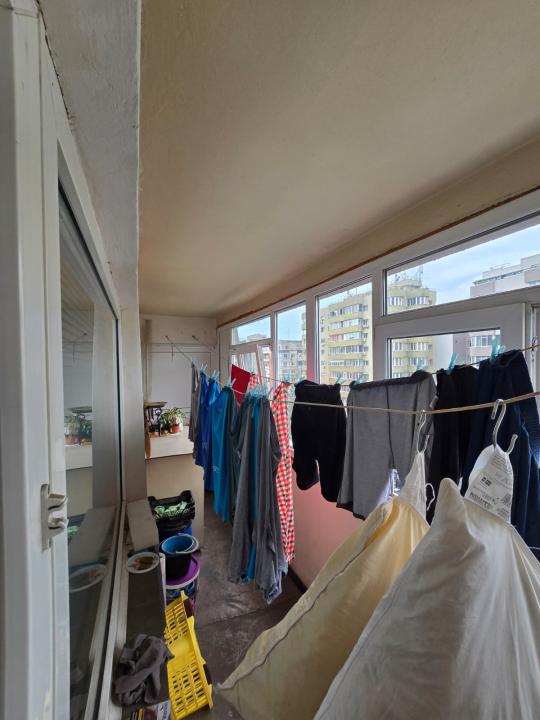 Apartament 3 camere Militari Gorjului Pacii balcon decomandat 77mp