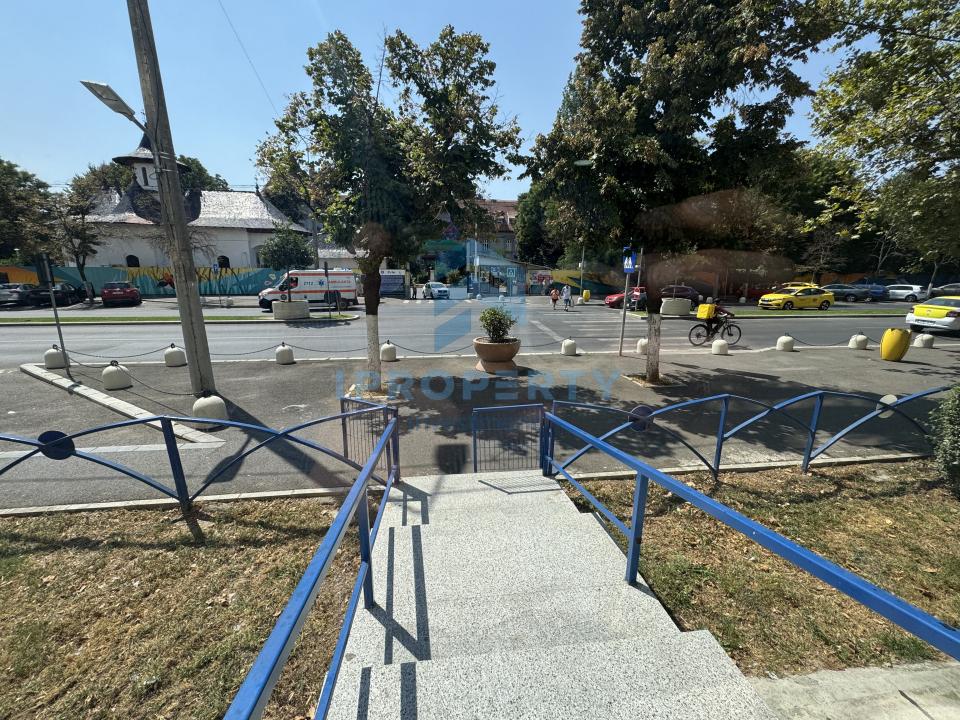 Spatiu Comercial Stradal In Berceni Vad intens Vitrina 10 m - fotografie proprietate 9