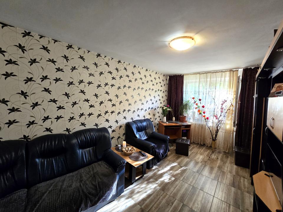 Apartament 3 camere decomandat Soseaua Salaj Petre Paun 2 bai 66.11 mp mobilat