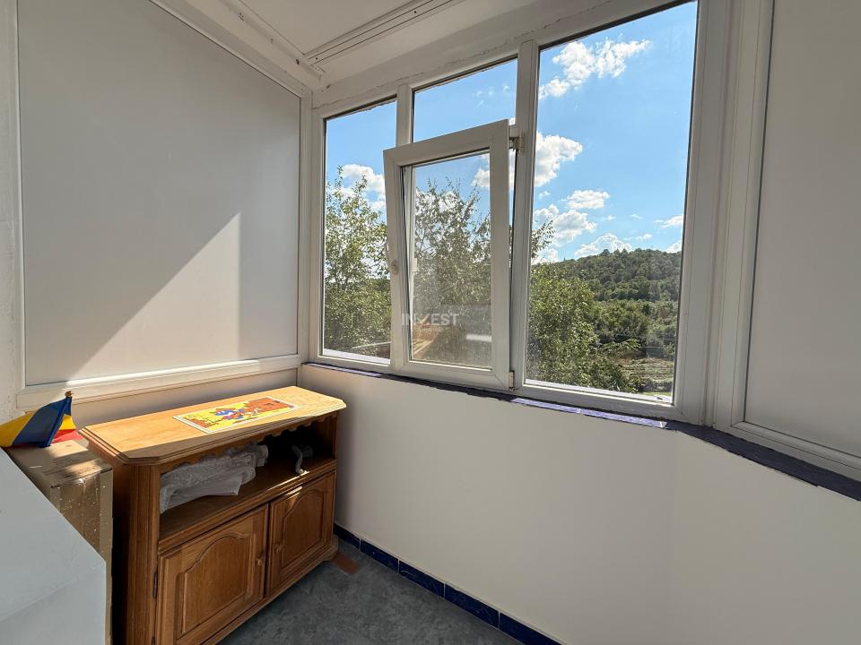Apartament 2 camere decomandat Nicolina 2 - etaj 3/4 - bloc 1985 - 12