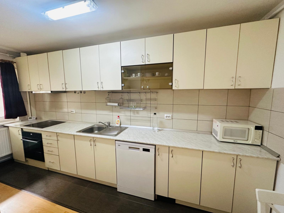Apartament de 2 camere, 62 mp utili, balcon, parcare, Floresti, Zona Stejarului