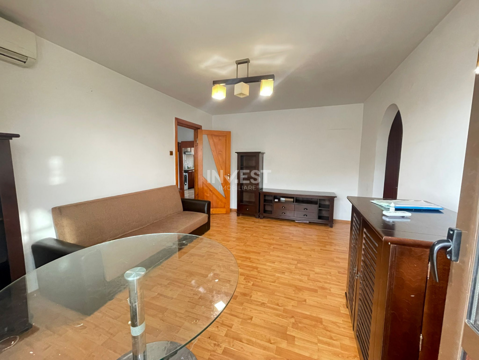 Apartament 2 camere-50 mp-Pod de Piatra-etaj intermediar