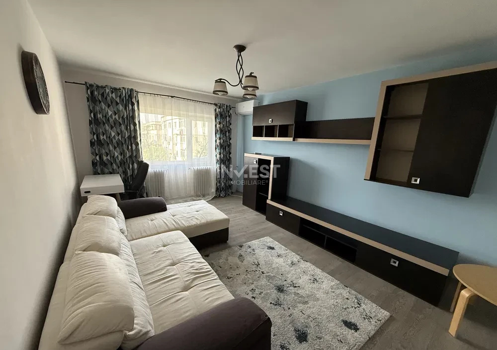 Apartament 3 camere de închiriat zona Nicolina 2 - 1