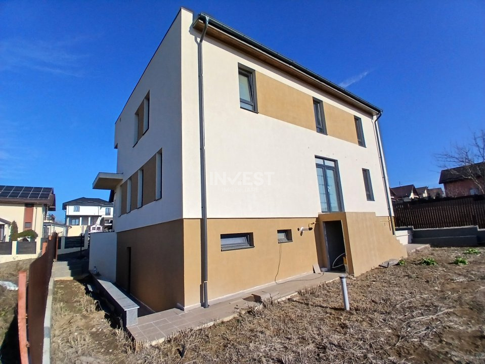 Vila D+P+1E, 270mp utili pretabila si ca spatiu zona Valea Lupului - 14
