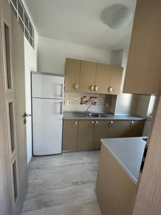 Apartament de 2 camere decomandate, 40 mp utili, balcon, Zona Gheorgheni