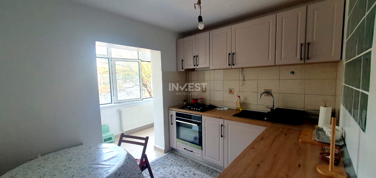 Apartament de vanzare! 3 camere, decomandat, zona Nicolina 2, Iasi - 1
