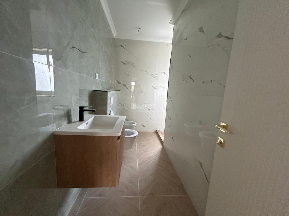 DUPLEX 4 CAMERE, 2 BAI , 250 MP TEREN - NICOLINA, TUDOR NECULAI - 9