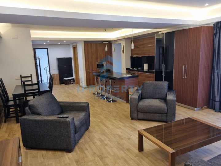 Închiriere Apartament 3 camere în zona Ultracentrala - fotografie proprietate 5