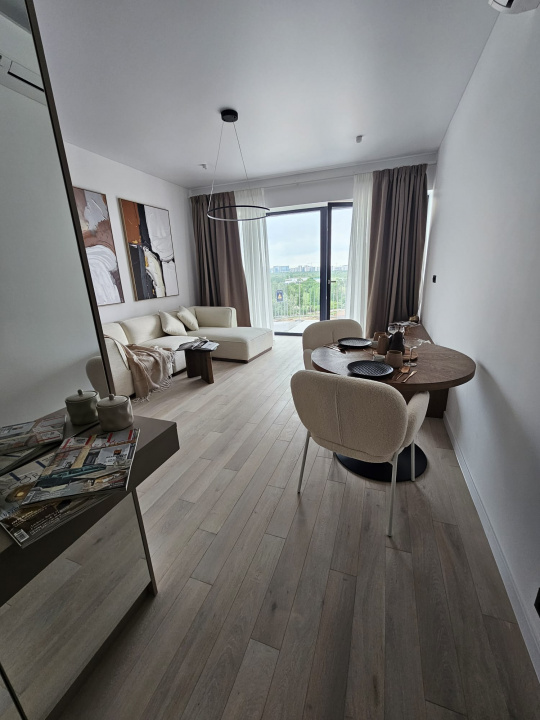 Apartament cu terasă generoasă și vedere superbă spre lac — imaginea 3