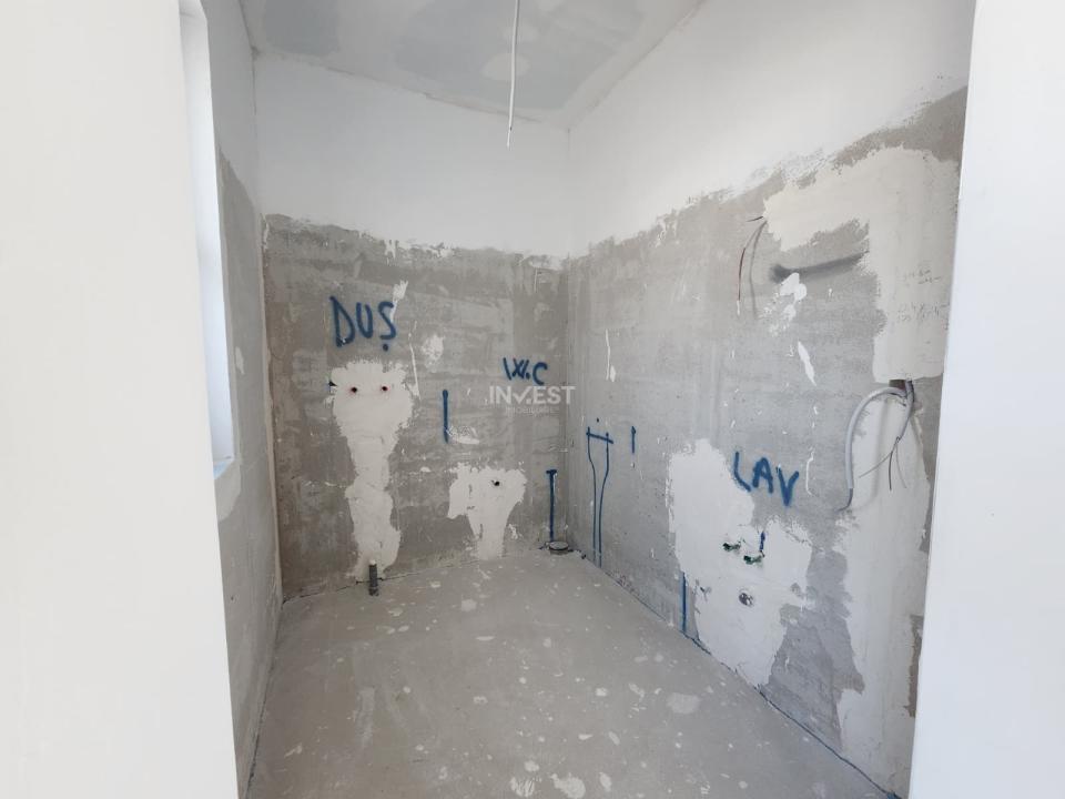 Casa individuala , 4 camere, 3 bai, garaj 26 mp , terasa 40 mp, VALEA ADANCA - 20