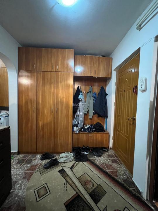 Apartament 2 camere decomandat-Podul de Fier-bloc 1982 - 7