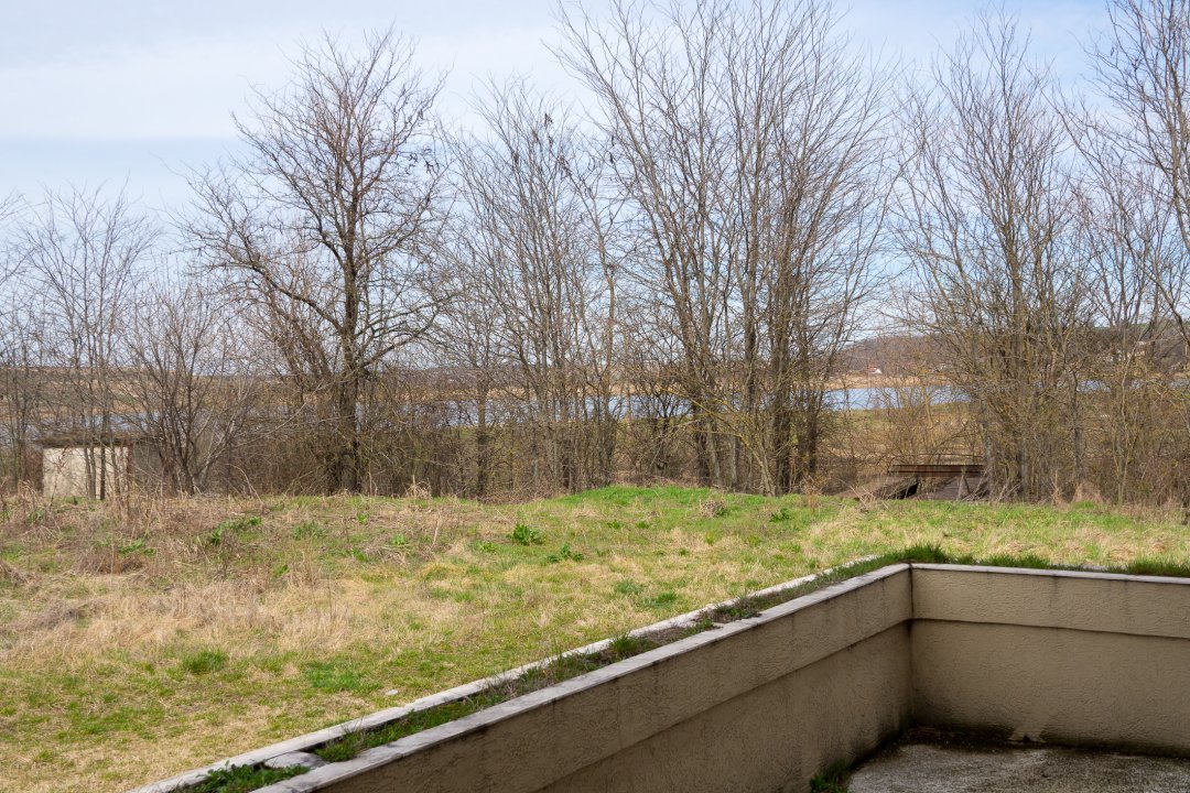 Domeniul si Conacul Furculesti, 30000mp pe malul lacului, ocazie unica