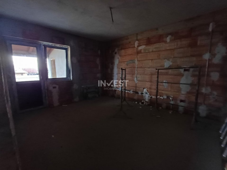 CASA INDIVIDUALA , 3 CAMERE, BECI,  PLACA DE BETON PESTE ETAJ , TOMESTI - 11