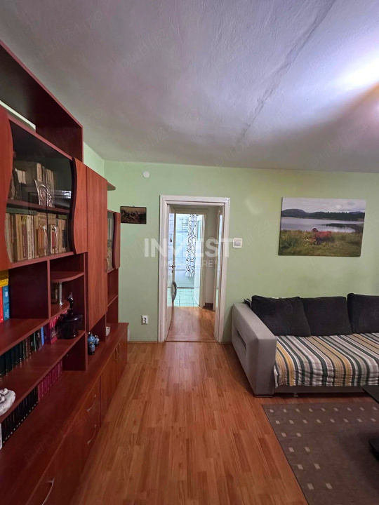 Apartament 3 camere-Podu Ros-etaj 2-Restaurant Odeon - 3