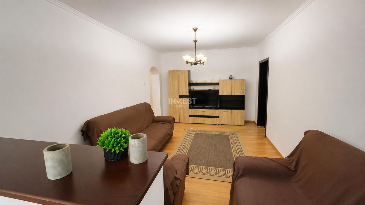 Apartament 4 camere de inchiriat zona Tatarasi - Flora - 1