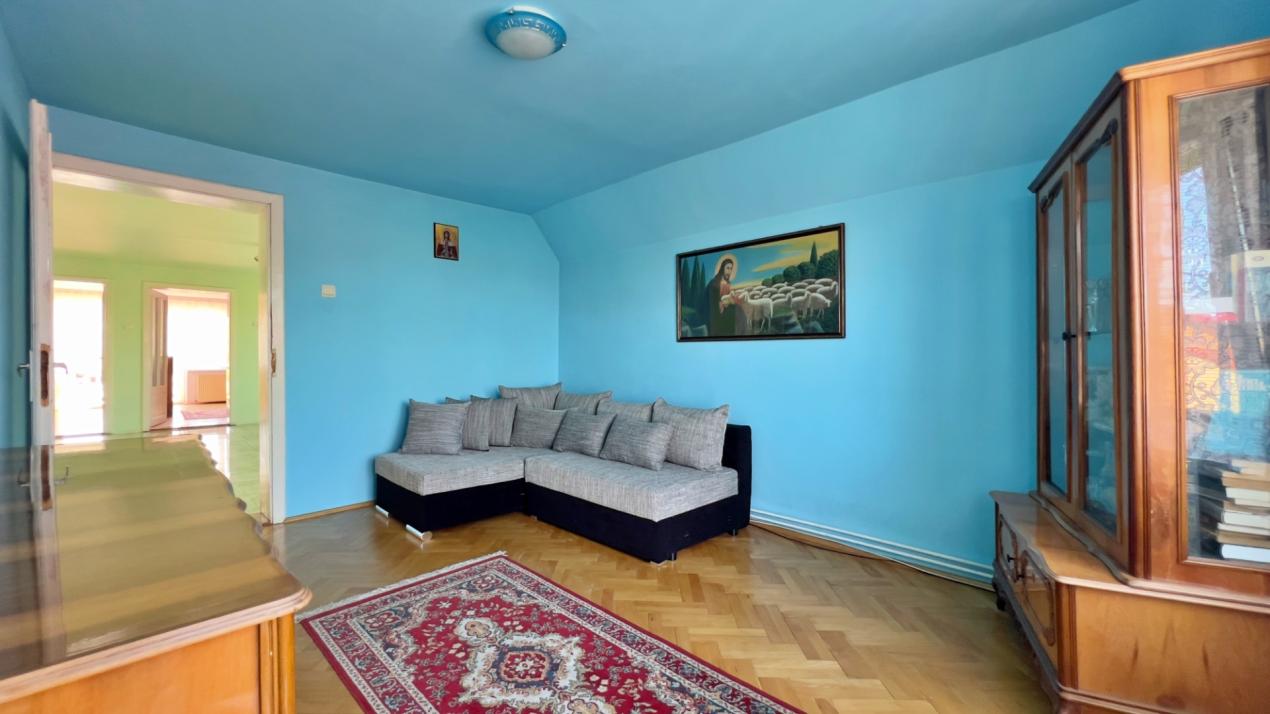 Casă 6 camere D+P+M-217 mp utili, 515 mp curte, Zona  Cartier Kogalniceanu 