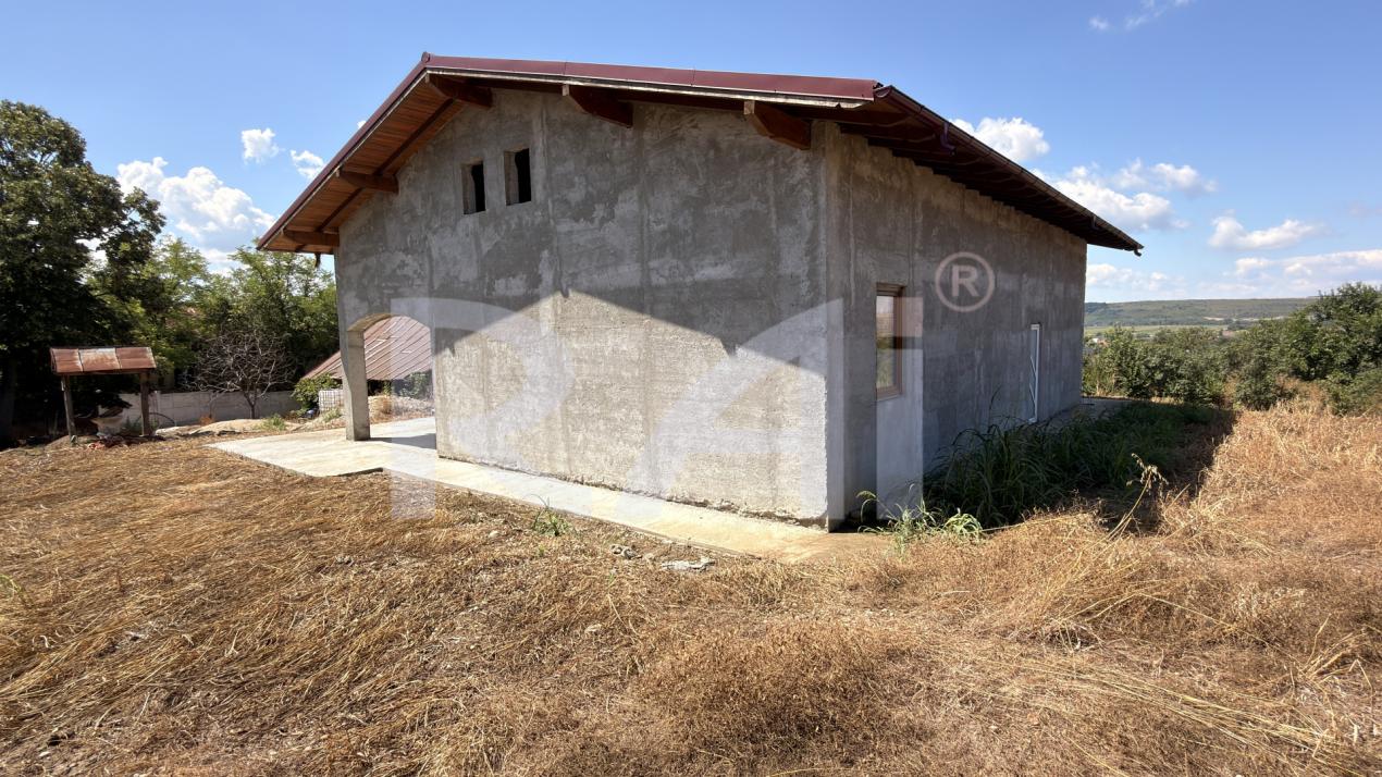 Simnic: casă la roșu, 3 variante de cumpărare!