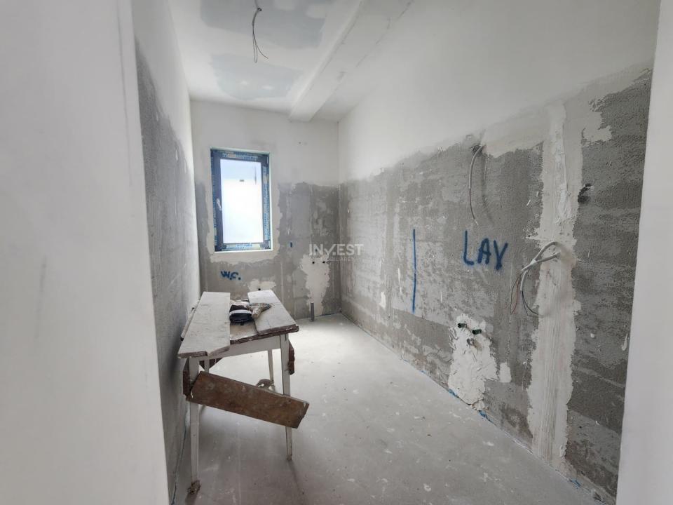 Casa individuala , 4 camere, 3 bai, garaj 26 mp , terasa 40 mp, VALEA ADANCA - 24