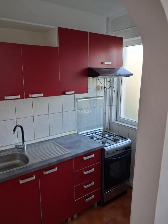 Inchiriere, 3 camere, etaj 3 in Alexandru cel Bun - 12