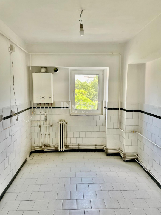 DE VANZARE-APARTAMENT 4 CAMERE-GALATA - 5