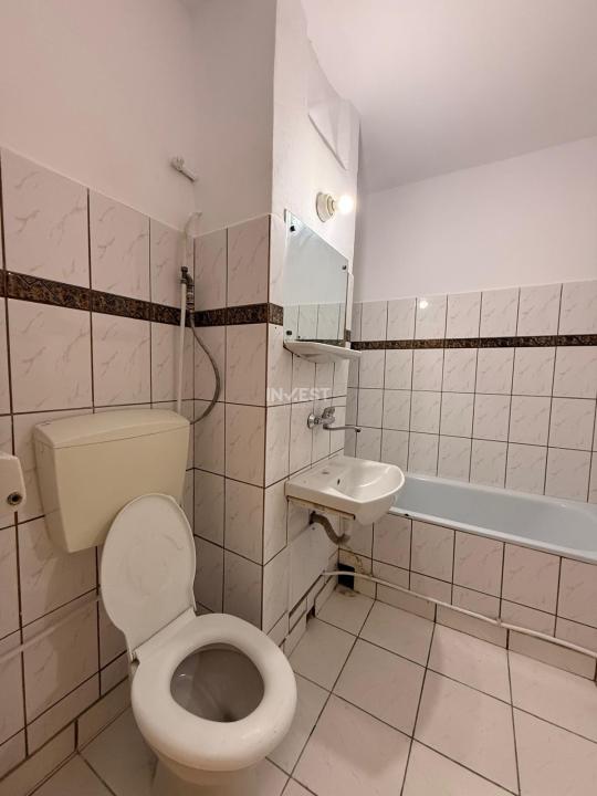 Apartament cu 1 cameră decomandat 40MP - etaj 2/8 cu lift - bloc 1986 - 10