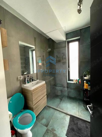 Vila | 4 Camere | Giulesti Sarbi | Curte 300mp | Centrala proprie | - fotografie proprietate 7