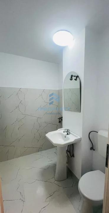 Închiriere Apartament 4 camere în Tineretului-nemobilat /spatiu birouri - fotografie proprietate 7